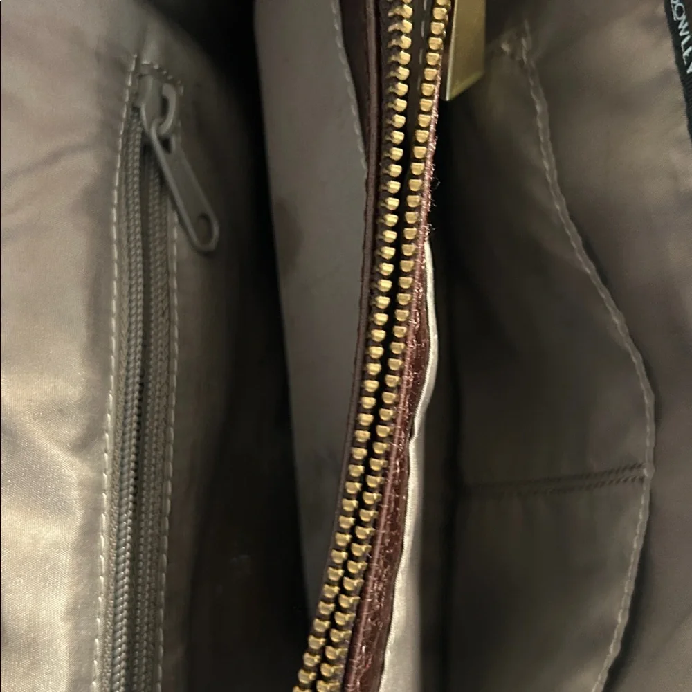 Elegant Brown Leather Handbag by Cynthia Rowley - Picture 4 of 5